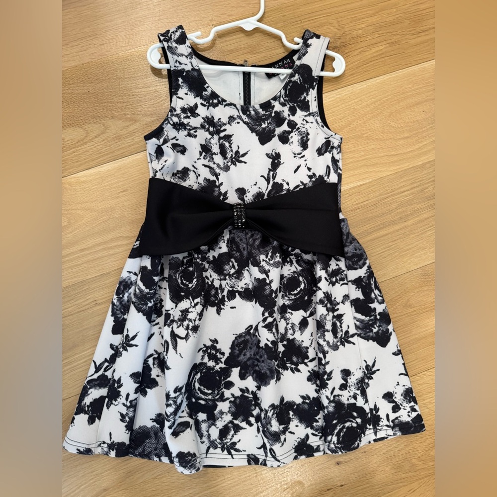 Hannah Banana by Sara Sara Black and White Floral Dress